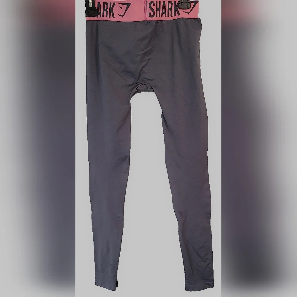 Gymshark Charcoal Leggings with Pink Waistband‎